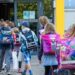 Moscú reabre escuelas pero extiende las medidas restrictivas por COVID