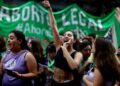 Presidente de Argentina promulga ley del aborto electivo