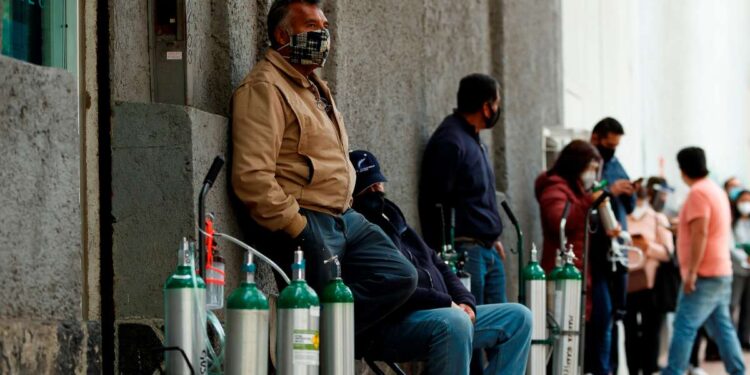 México llega a los 136 mil 917 muertos y a 1 millón 571 mil 901 casos de COVID-19
