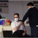 Doctora y empleado de hospital del IMSS en Monclova sufren reacciones tras vacuna COVID
