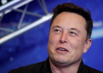 Elon Musk, fundador de Tesla, es el hombre más rico del mundo