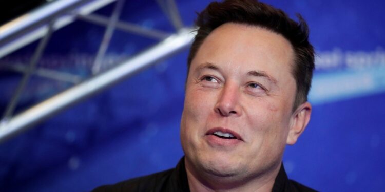 Elon Musk, fundador de Tesla, es el hombre más rico del mundo
