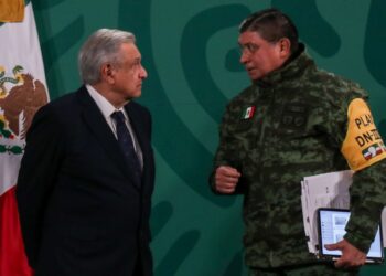 Ex agente de la DEA habla sobre exoneración de Cienfuegos
