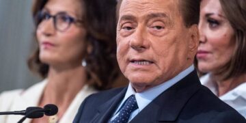 Berlusconi está hospitalizado en Mónaco por problema cardíaco