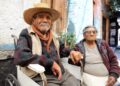 Se acelerará la vacunación para ancianos; recibirán dosis CanSino/China