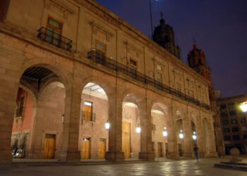 Integrantes señalan “circo de atropellos” en cabildo municipal
