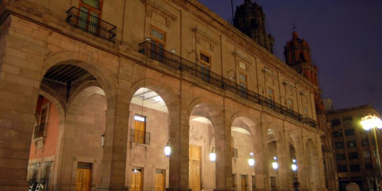Integrantes señalan “circo de atropellos” en cabildo municipal
