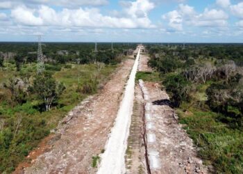 Aparece socavón en Tren Maya