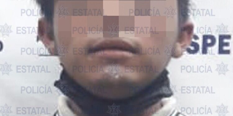 Sujeto acusado de posesión de droga es detenido en la Satélite