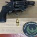 Detienen a sujeto con arma de fuego y vehículo robado