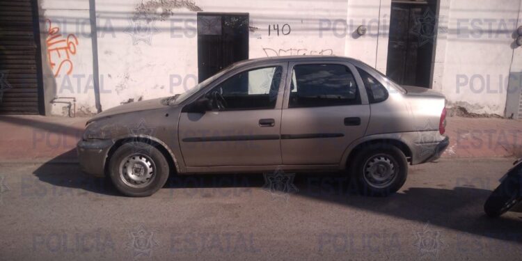 Policías Estatales aseguraron 4 vehículos con reporte de robo