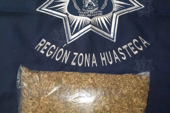 Policías Estatales arrestaron a 4 hombres que fueron sorprendidos con marihuana y cristal