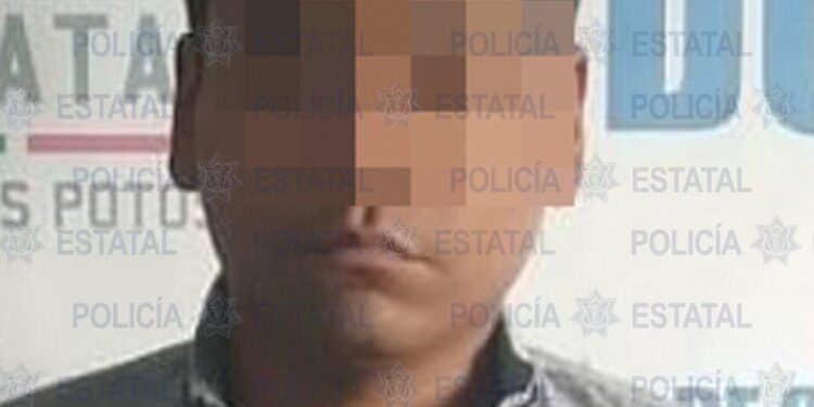 Hombre es detenido acusado de violencia familiar