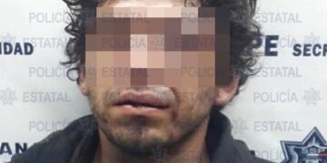 Detienen a sujeto acusado de robar un vehículo
