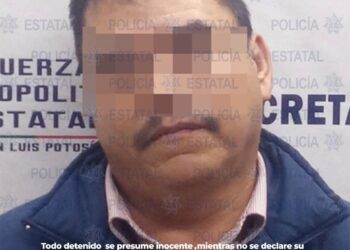 Embistió a conductor de una motocicleta; fue detenido