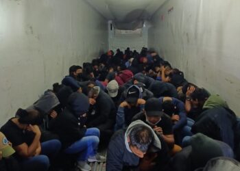 Policías Estatales rescataron a 130 migrantes en Rioverde