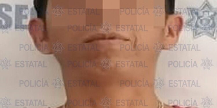 Sorprendieron a sujeto con 16 dosis de cristal en Axtla; fue detenido