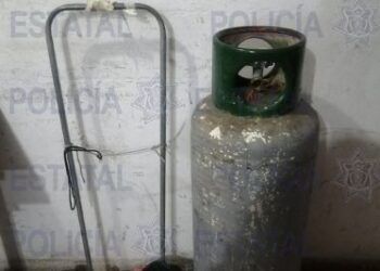 Caen sujetos que habrían robado un tanque de gas en el Fraccionamiento Aeropuerto