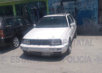 Policías Estatales aseguraron 5 vehículos con reporte de robo