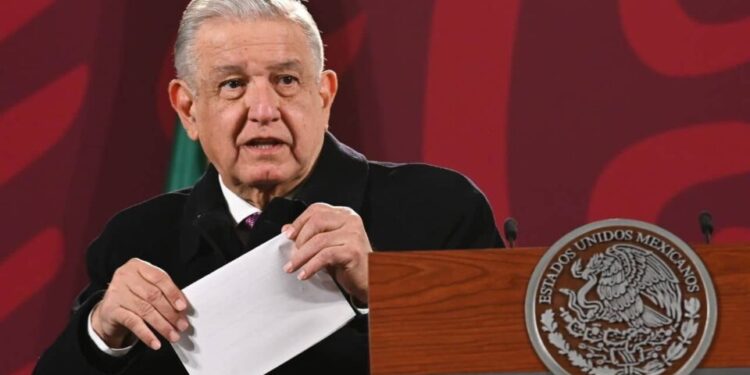 AMLO destaca el aumento del 71% del salario mínimo