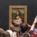 Denuncian al hombre que le dio un pastelazo a la Mona Lisa