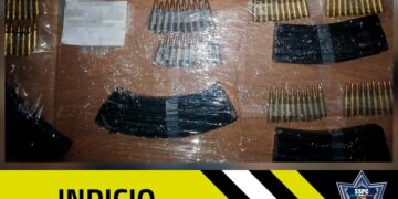 Guardia Municipal localiza vehículo abandonado con cuatro cargadores y 80 cartuchos útiles