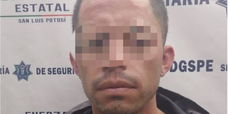 Fue detenido en posesión de droga