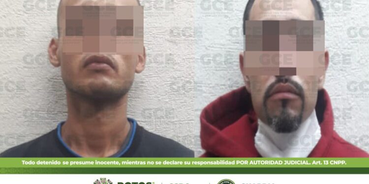 Con arma de fuego y 26 dosis de droga caen dos sujetos
