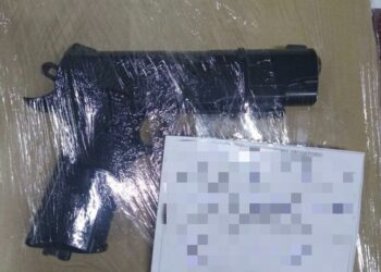 Detuvieron a asaltantes con dos armas de utilería
