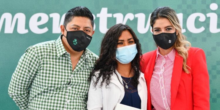 Gobernador de SLP brindará atención a 300 mil mujeres por medio de nueve unidades rosas