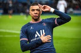 Kylian Mbappé permanecerá con PSG hasta el 2025