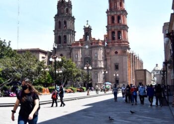 Domingo mayormente soleado en la capital potosina