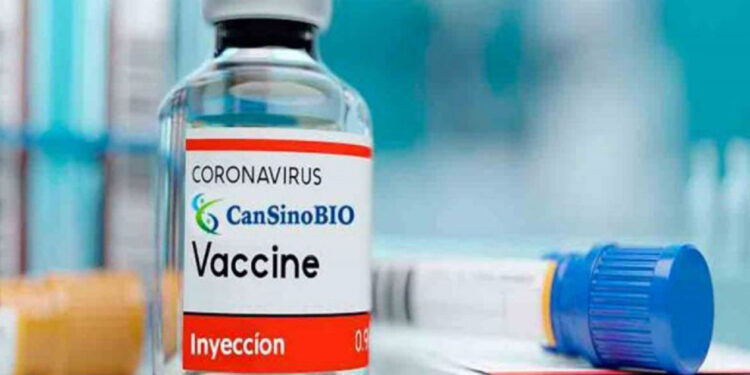 OMS aprueba el uso de emergencia de la vacuna CanSino