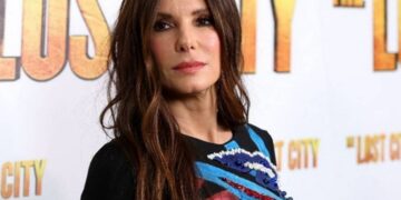 Sandra Bullock informa que padece desgaste profesional