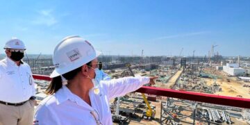 Presentan los avances en la refinería Dos Bocas
