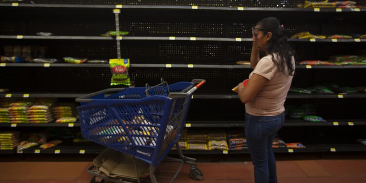 Escasez en canasta básica de consumo para los mexicanos