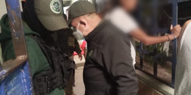 Realizan operativo de revisión al interior del penal de La Pila
