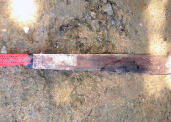 Detienen a sujeto por provocar daños con un machete en base operativa de la Guardia Civil Estatal