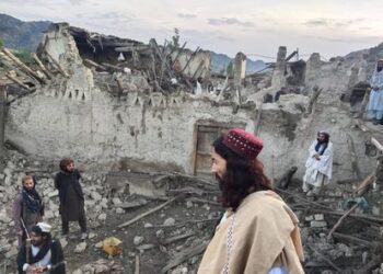 Terremoto en Afganistán deja sin vida a más de mil personas