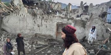 Terremoto en Afganistán deja sin vida a más de mil personas