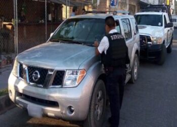 Guardia Civil Estatal detiene a hombre por conducir un vehículo con placas sobrepuestas