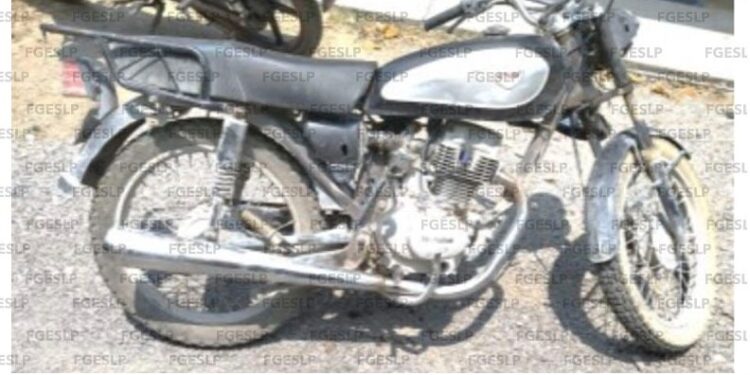 FGESLP localiza dos motocicletas y un auto robado