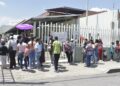 Largas filas para la vacunación de menores de 12 a 17 años contra el Covid-19