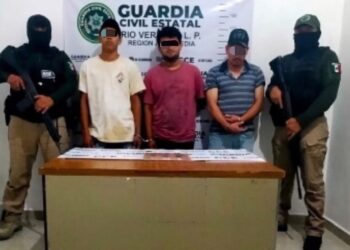 Detienen a tres hombres por robo y daños en un auto-hotel de Rioverde