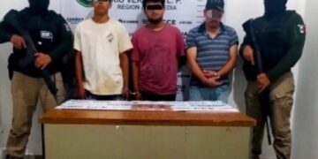Detienen a tres hombres por robo y daños en un auto-hotel de Rioverde
