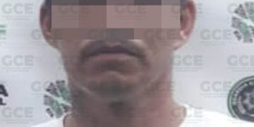 Detienen a tres personas que tripulaban vehículos con reporte de robo