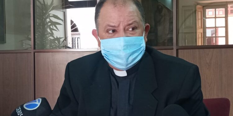 La iglesia se promueve a favor del Operativo Mochila en escuelas de SLP