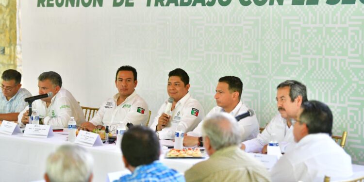 El Gobernador de SLP se reunió con productores de Cd. Valles; anunció nuevas obras urbanas