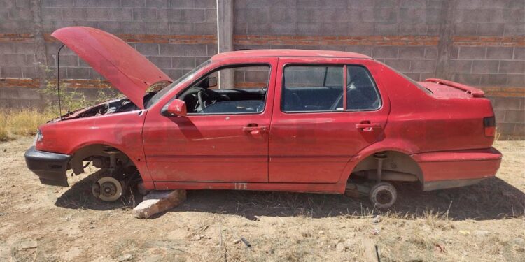 Guardia Civil Estatal localiza camioneta y vehículo con reporte de robo