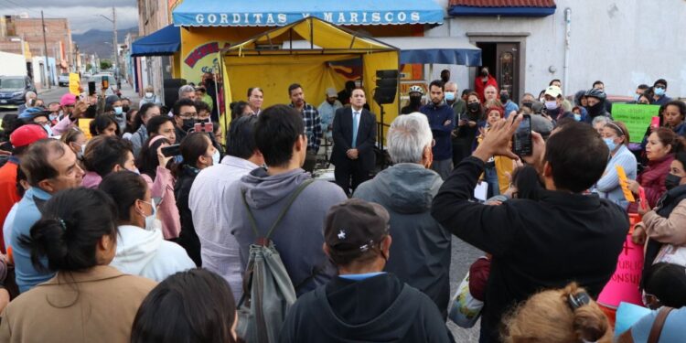 Se acordó con colectivos sociales y vecinos del Barrio de San Juan de Guadalupe, reabrir la circulación vial de la avenida Himno Nacional